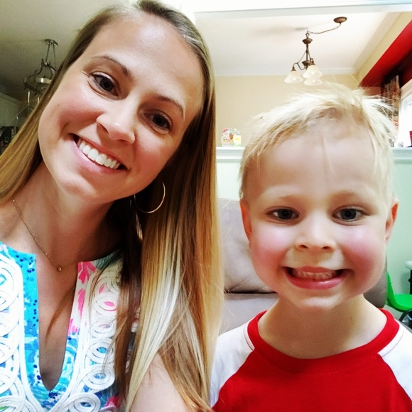 Meet your Posher, Heather - Picture 1 of 1